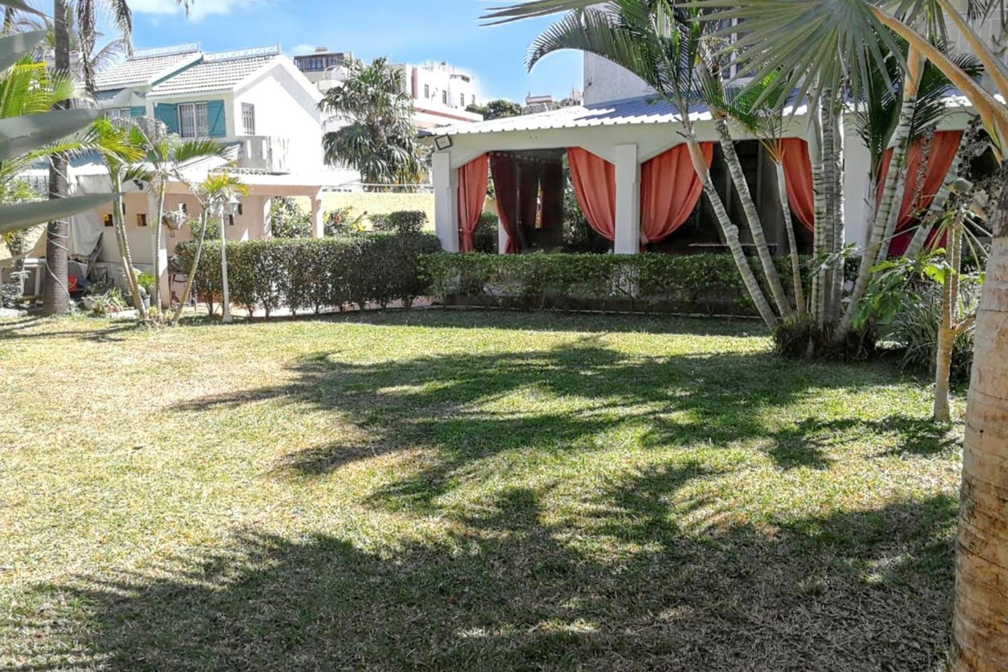 Charming Studio In Flic En Flac With Enclosed Garden 25M² Bagian luar foto